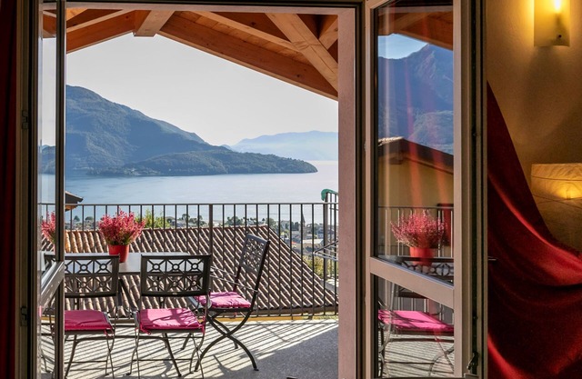 Lake Como - Residence La Collina - Castagna