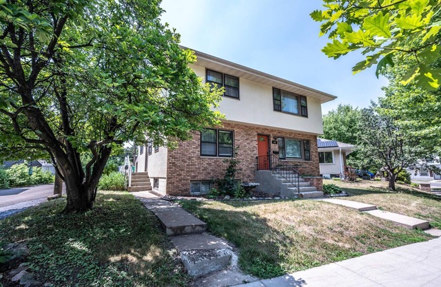 Lake Como Retreat 2BR Lakeview Apt Lake Como/Como Zoo/St. Paul