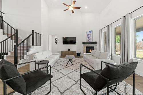 Lake Cove Retreat
