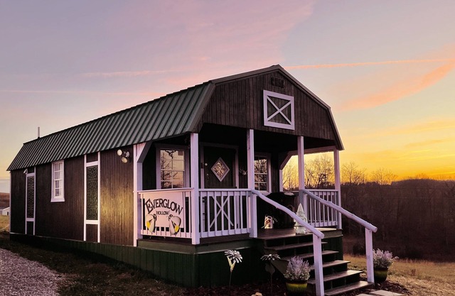 LAKE CUMBERLAND Get-a-Way! Charming House. BOAT RAMP NEARBY - Wifi - RV Hookups