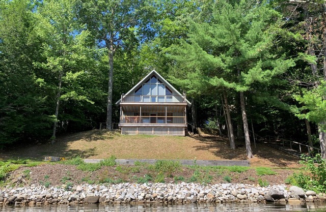Lake Front Chalet on Great Pond
