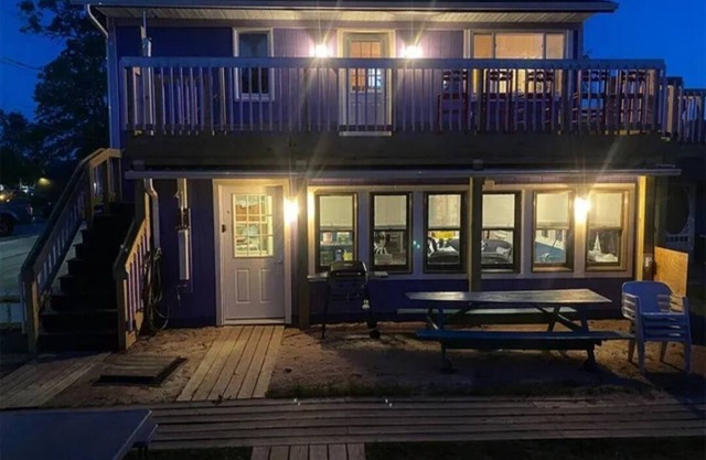 Lake front condo in the heart of Sylvan Beach