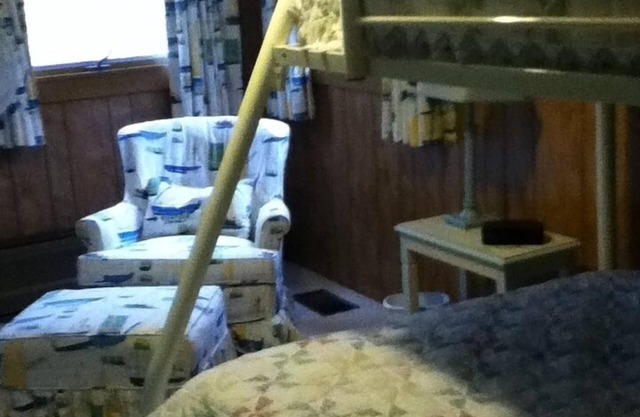 Lake front cottage, 2 miles from southern RI beaches