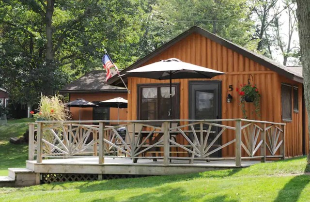 Lake Front Log Cabin 5 with a Great Deck- ATV Friendly!