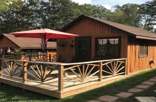 Lake Front Studio Cabin 4 - ATV & Pet Friendly!