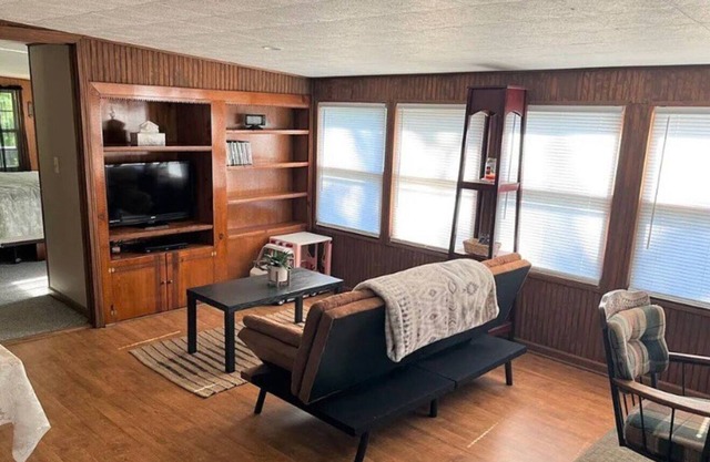 Lake Getaway- Sleeps 7- Boat Slip
