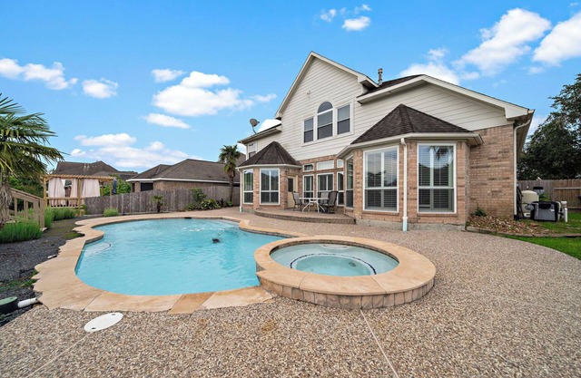 Lake Houston Getaway | Pool + Spa + Lake Front