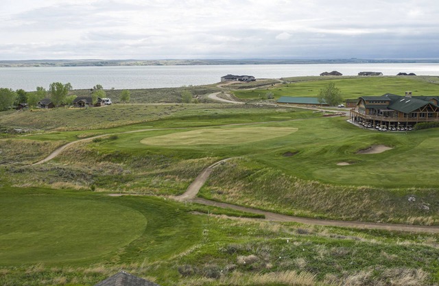 Lake Mac House on Bayside Golf Club's 18th Hole