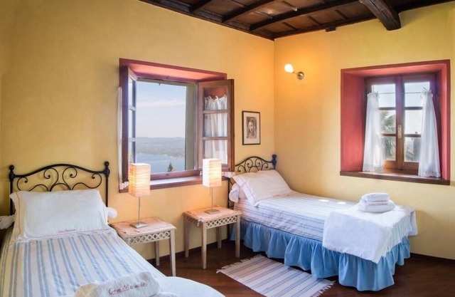 Lake Maggiori villa rentals, Italian Lakes villa rental, Lake Maggiori villa to let, villa with pool Lake Maggiori