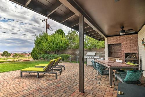 Lake Powell Views Mid-Century Home in Page