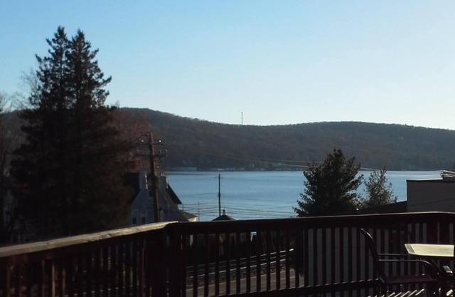 Lake Side Chalet style House at Harvey's Lake