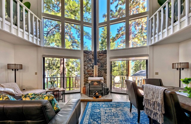 Lake Tahoe a block from the Lake with hot tub and game room MV49