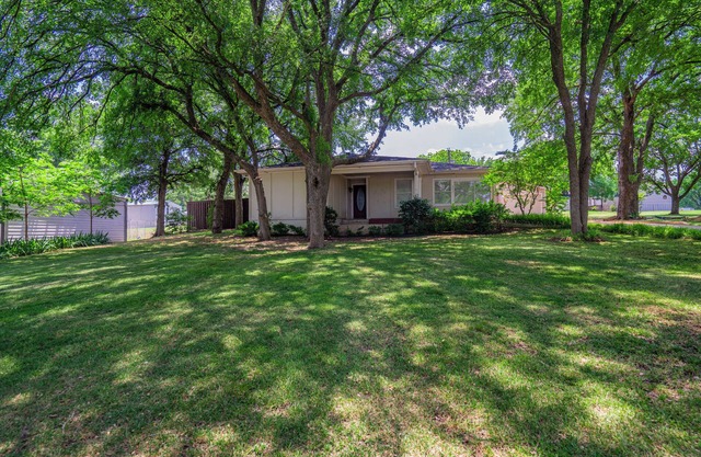 Lake Texoma Splash! Pool/hot tub, 1.5 miles to Highport Marina on Lake Texoma!