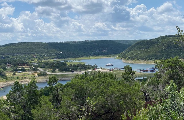 Lake Travis Bungalow with Beautiful View!