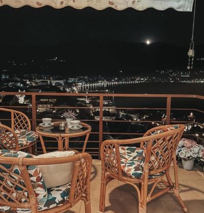 Lake View, Old Town, Balcony, Family & Couples APT