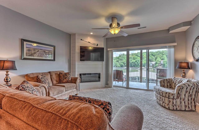 Lake View, Pool Access: Idyllic Camdenton Condo!