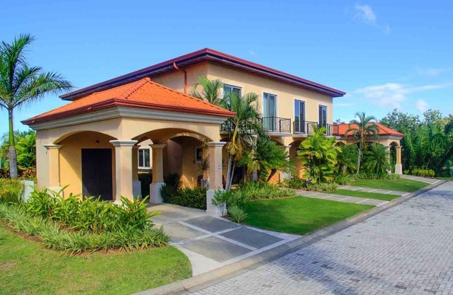 Lake Villa at Ventanas del Mar – Luxury Vacation Rental in Playa Carrillo