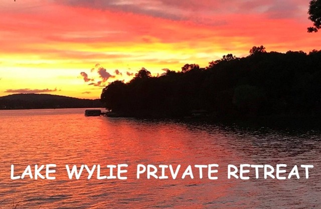 Lake Wylie waterfront 2BR house