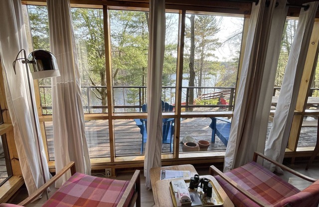 Lakefront Cottage on Muskoka's Kahshe Lake