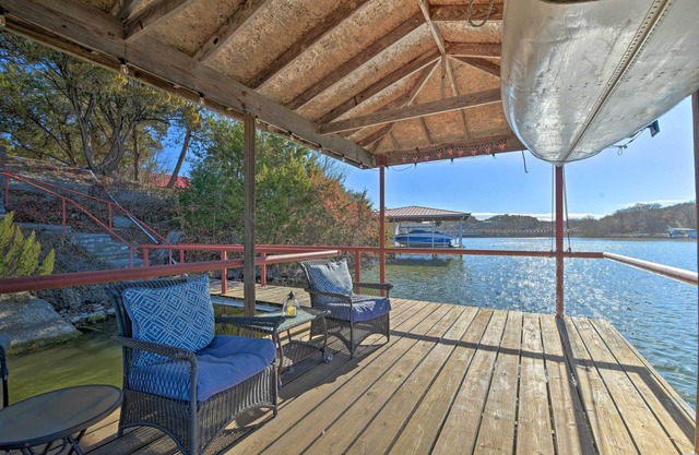Lakefront Getaway w/Boat Dock, Canoe, Grill!