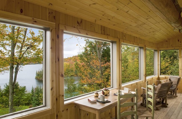 Lakefront Guest Cottage at Ondine Estate