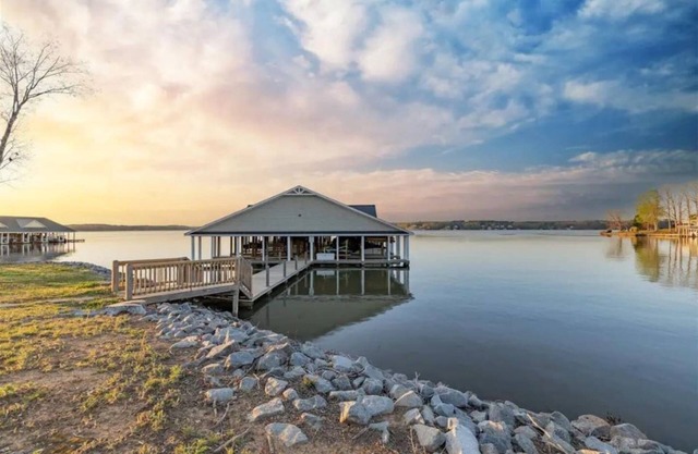 Lakefront Home w/Pool, Elevator, Pool Table