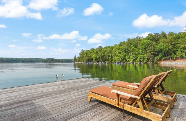 Lakefront home with private dock, gameroom, and hottub across from state parks.