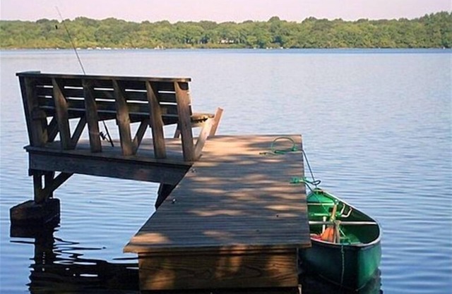 Lakefront Log Cabin nn2026: please Email us before sending Reservation Request