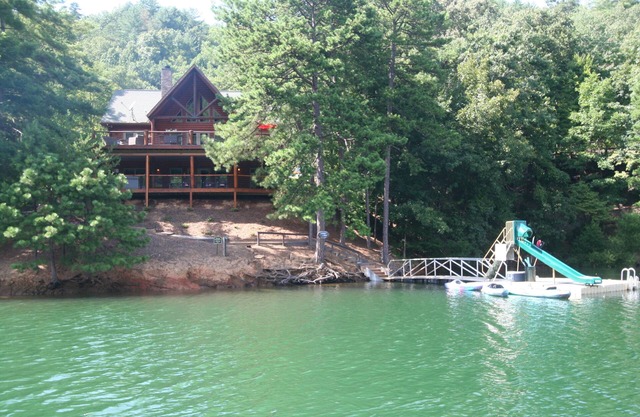 Lakefront-magnificent views, cozy, spacious, w year-round amenities-all agesnnn