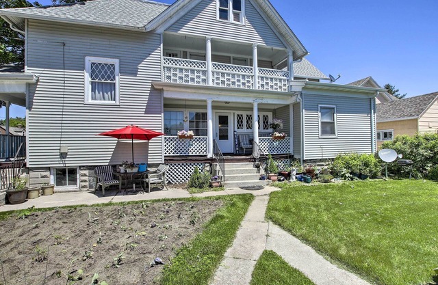 Lakefront Manitowoc Apt - 2 Mi to Red Arrow Park