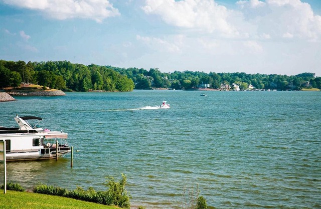 Lakefront Property Two Bedroom #34 at Long Cove Resort