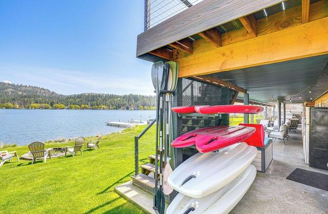 Lakefront Retreat w/Kayaks, Paddle Boards & Deck!