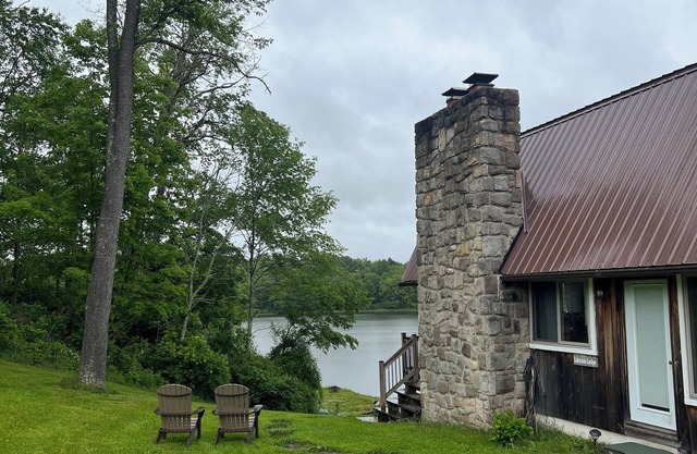 Lakeside Lodge