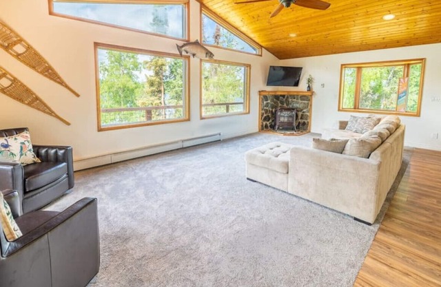 Lakeview 3-Bedroom Cabin
