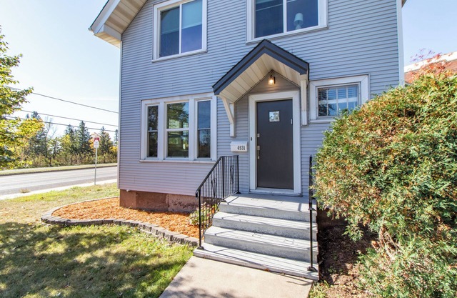 Lakewalk House | Minutes from Downtown Duluth