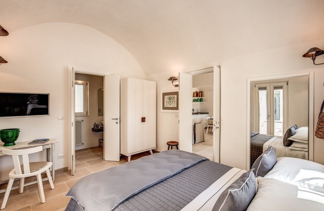 Lamia del Riccio: a typical Apulian residence.
