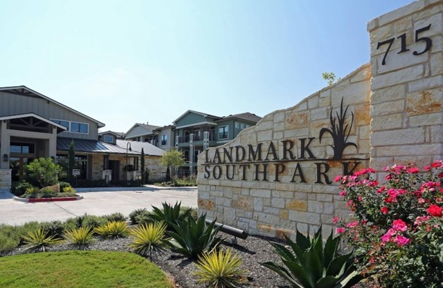 Landing at Bridge at Southpark Meadows - 2 Bedr.