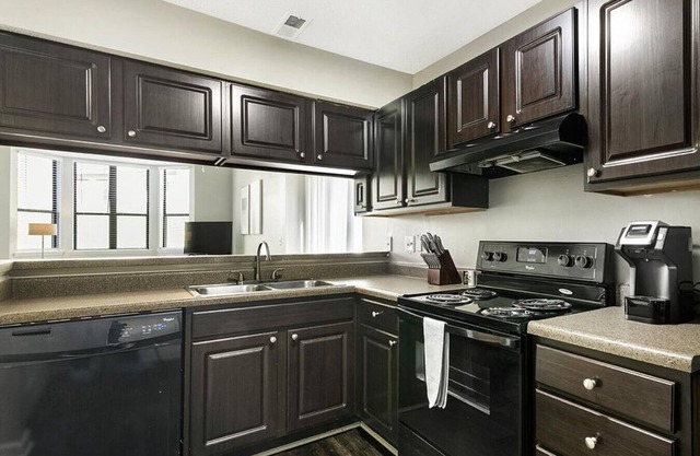 Landing at Drawbridge Creek - 1 Bedroom in Downtown Greensboro