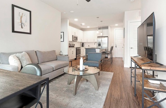 Landing at La Tierna - 2 Bedrooms in Northwest .