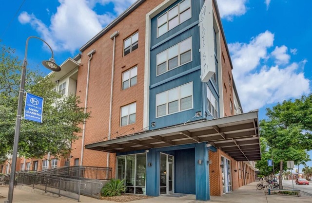Landing at Lofts on Main - 1 Bedroom in Monte V.