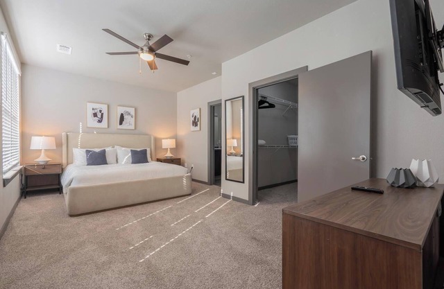 Landing at Lofts on Main - 3 Bedrooms in Tobin .