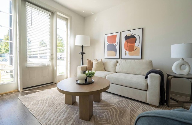 Landing at Pine 25 North End - 1 Bedroom in Try.