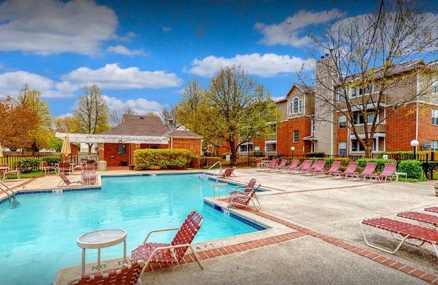 Landing at The Green at Chevy Chase - 2 Bedrooms in Downtown Buffalo Grove