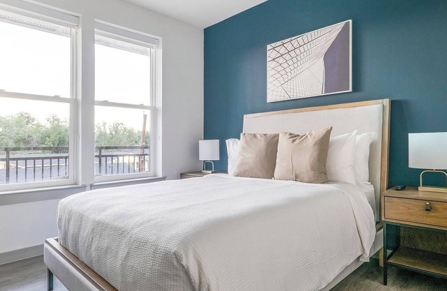 Landing | Beautiful 1BD, Yoga Studio