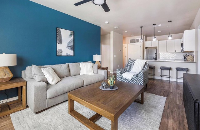 Landing | Beautiful 2BD, Clubhouse