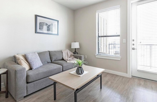Landing | Stunning 1BD, Pool, Clubhouse