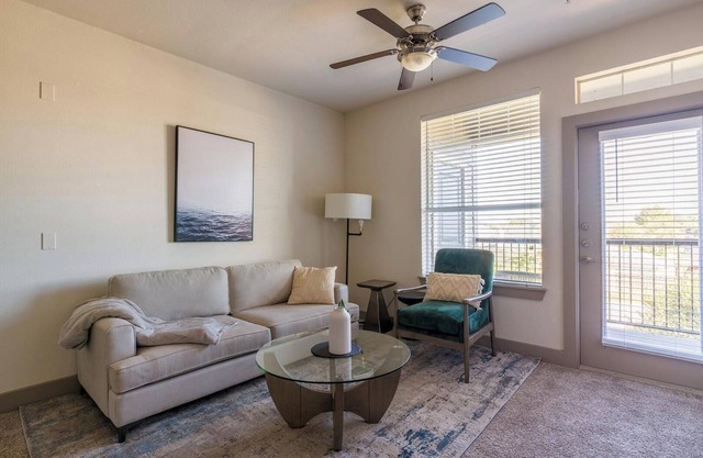 Landing | Stunning 1BD, Gym, Pool