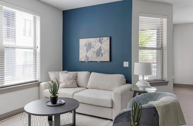 Landing | Stunning 2BD, Clubhouse, Pool