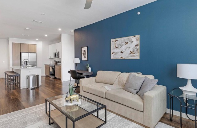Landing | Stylish 2BD, Gym, Pool