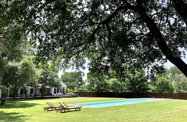 Lap Pool, Infrared Sauna & 1+ Acre in South Austin